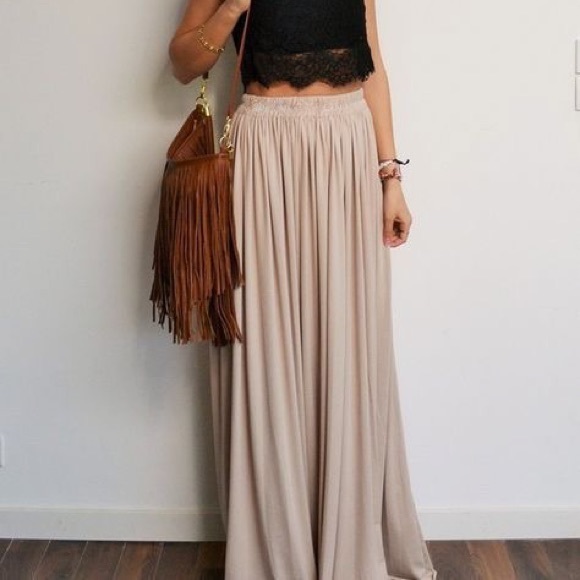 Rack or Roll Dresses & Skirts - FLASH SALE! Long Tan Pleated High Waist Sightseeing Boho Maxi Skirt